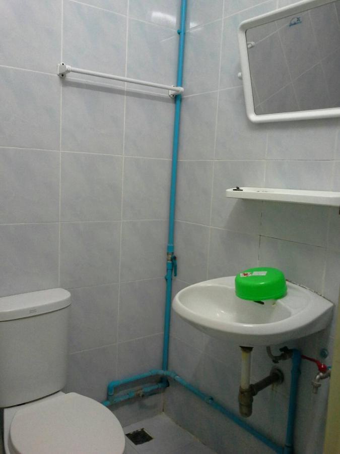 New Central Guesthouse Бангкок Экстерьер фото